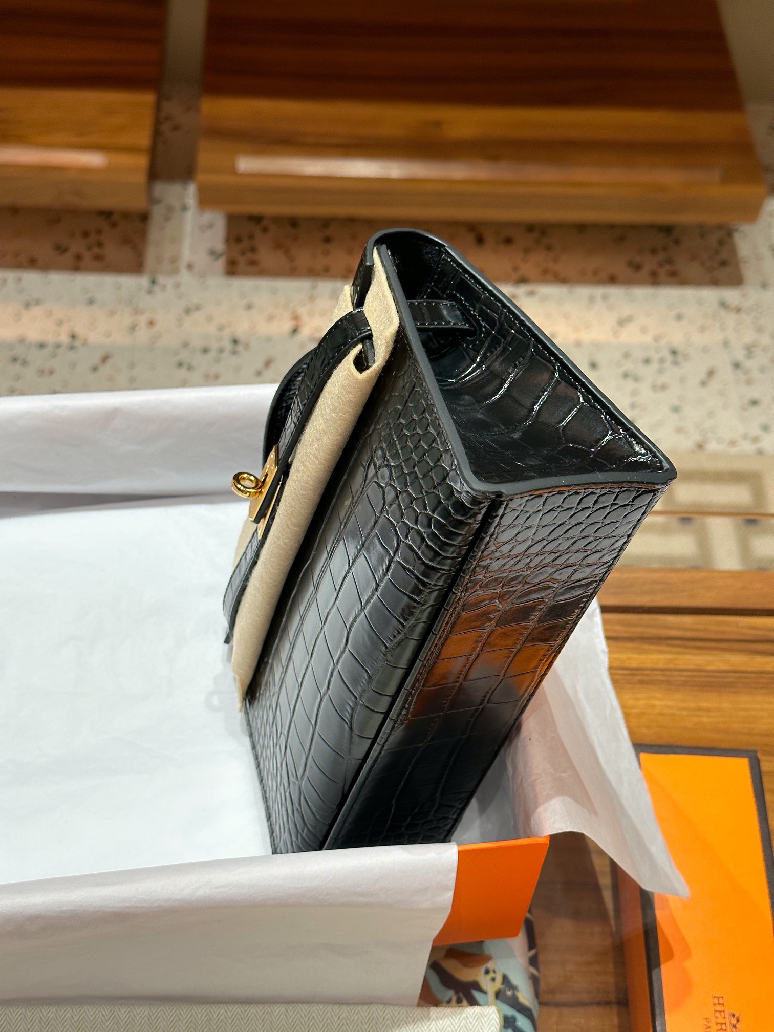 Crocodile Embossed Cowhide Kelly Handbag Crossbody Bag