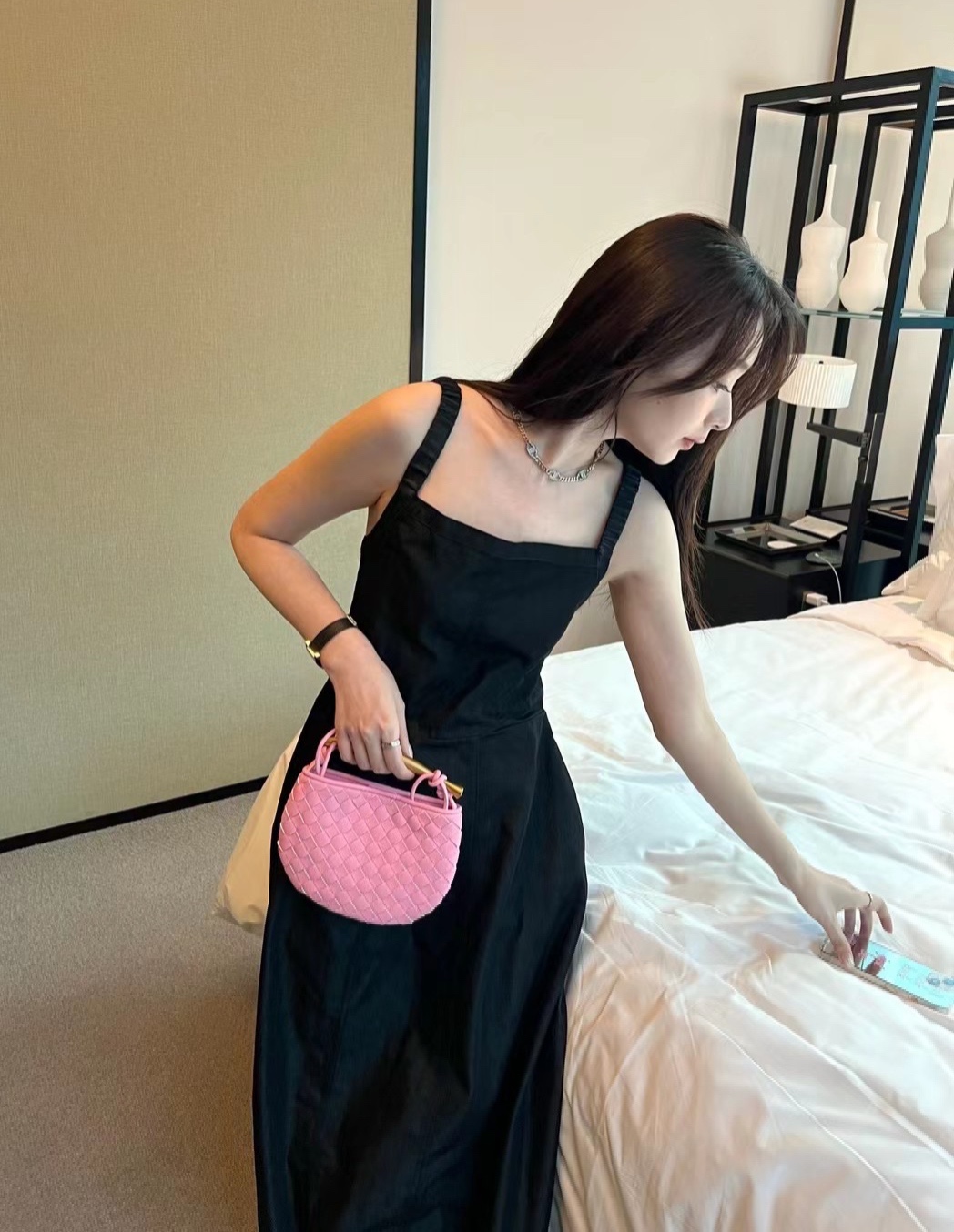 Niche Mini Sardine Bag Real Cowhide Woven Small Bag Metal Handle Half Moon Crossbody Shoulder Handbag for Women - Image 4