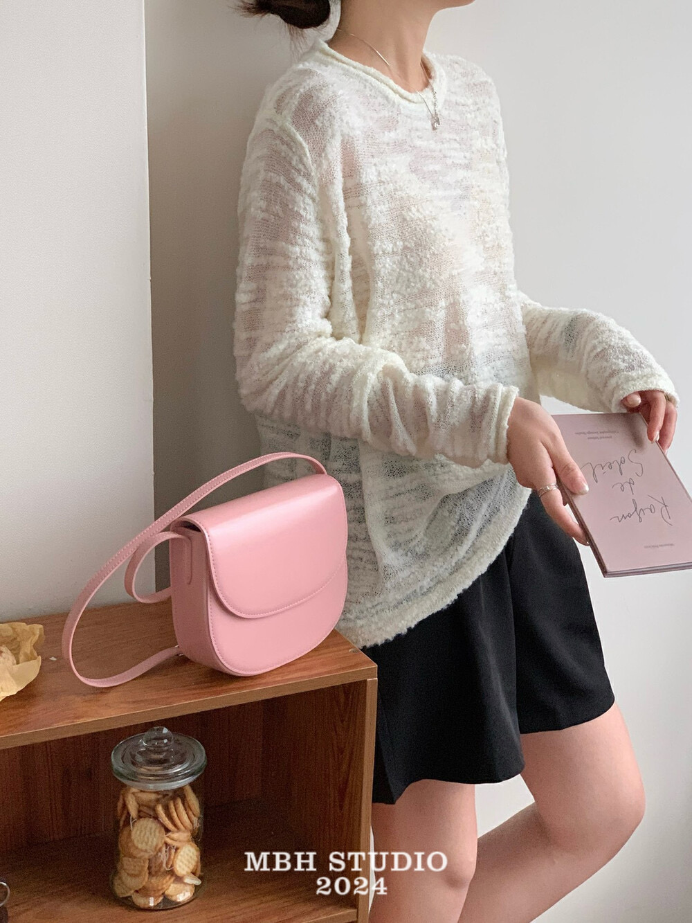 MBH Premium Minimalist Leather Saddle Shoulder Crossbody Bag